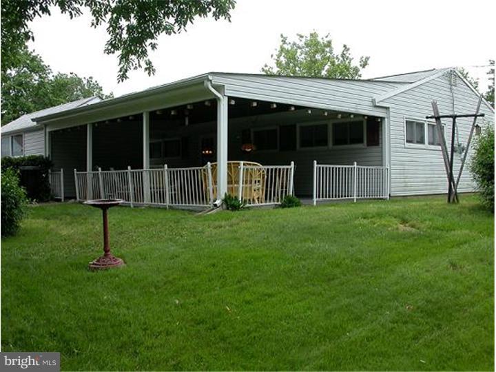 93 Idlewild Road Levittown, PA 19057 - Photo 8 of 22 Exterior Back