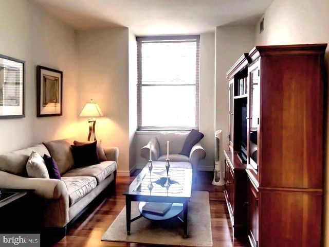 $280,000 | 1600 Arch Street, Unit 1211, Philadelphia, PA 19103