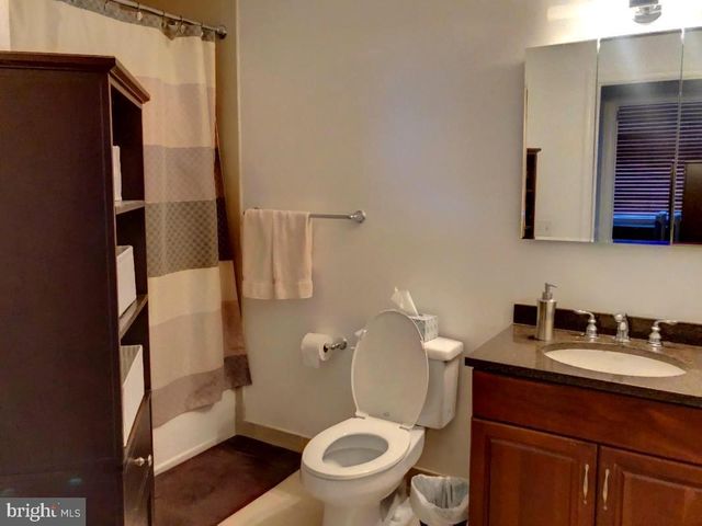 $280,000 | 1600 Arch Street, Unit 1211, Philadelphia, PA 19103