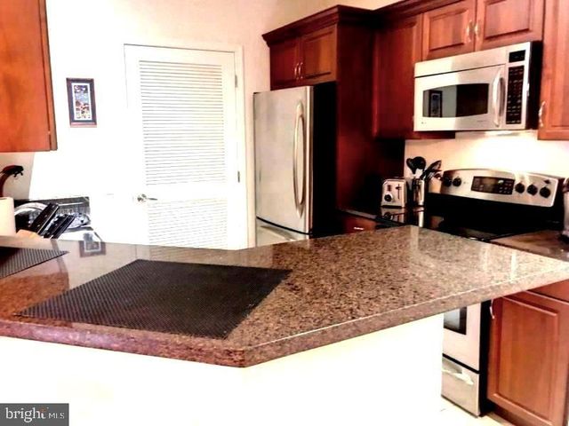 $280,000 | 1600 Arch Street, Unit 1211, Philadelphia, PA 19103