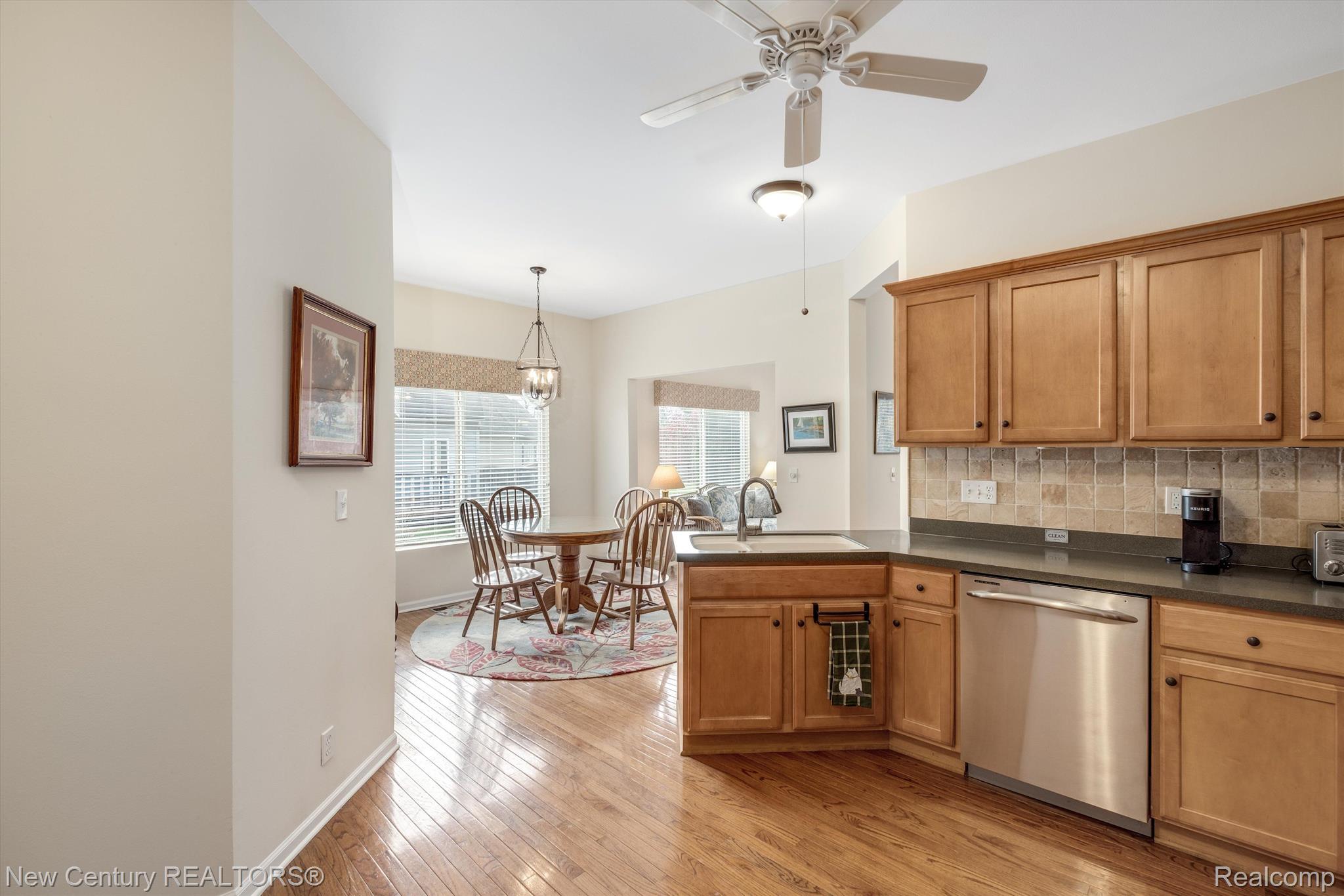 2164 Lagoon Drive Rochester, MI 48309 - Photo 18 of 48 Gallery Image 18