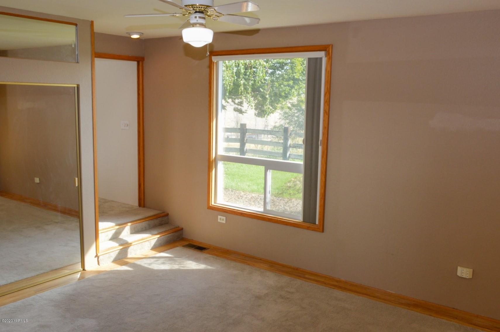 250 West Canyon Road Yakima, WA 98908 - Photo 9 of 27 a view of livingroom with window