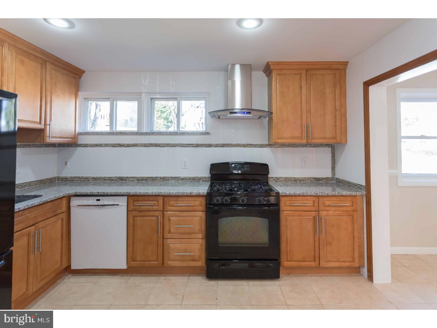 613 South Devon Avenue Wayne, PA 19087 - Photo 11 of 24