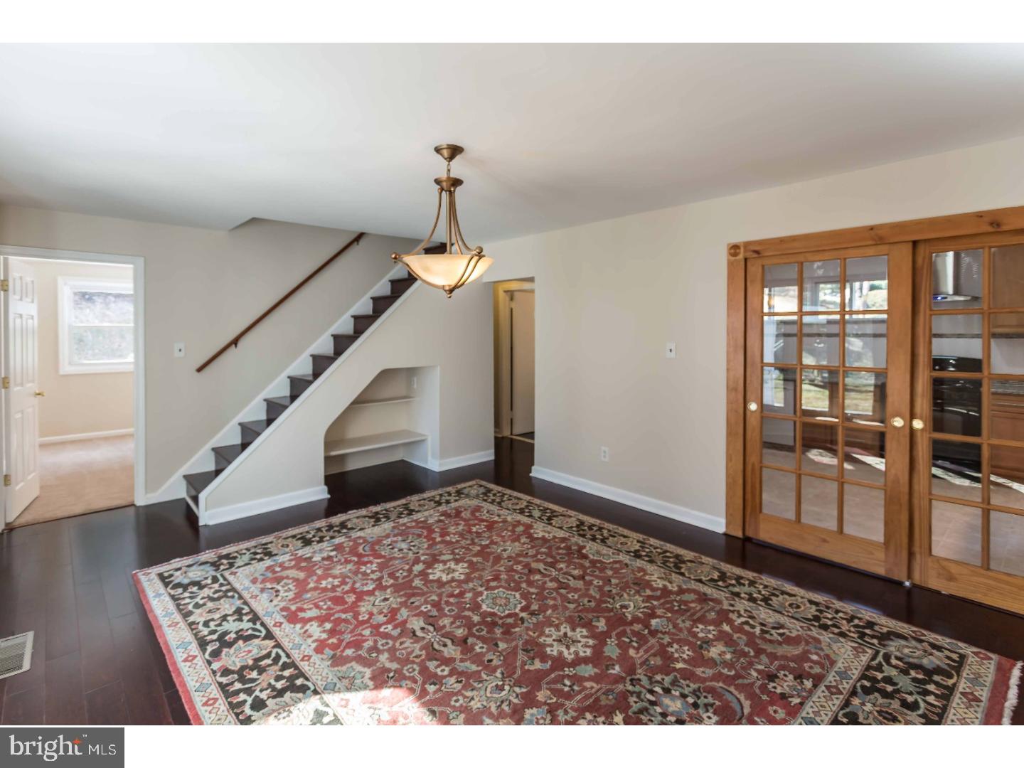613 South Devon Avenue Wayne, PA 19087 - Photo 3 of 24