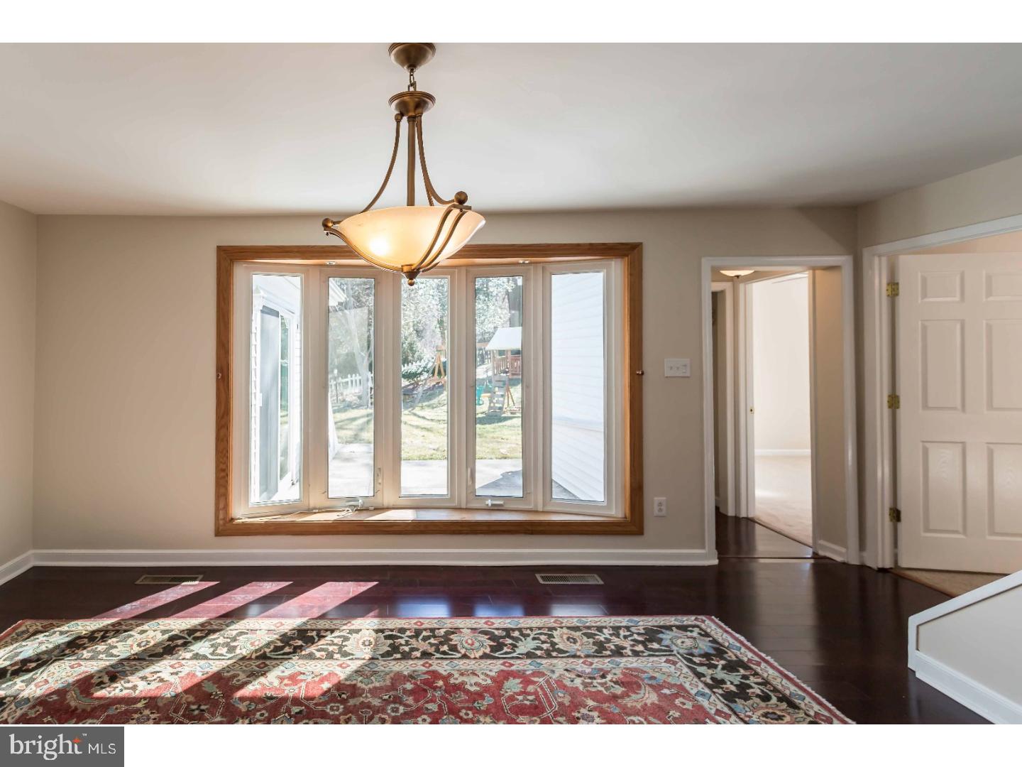 613 South Devon Avenue Wayne, PA 19087 - Photo 4 of 24
