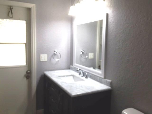 21590 Kapok Circle Boca Raton, FL 33433 - Photo 9 of 11 Second Bath