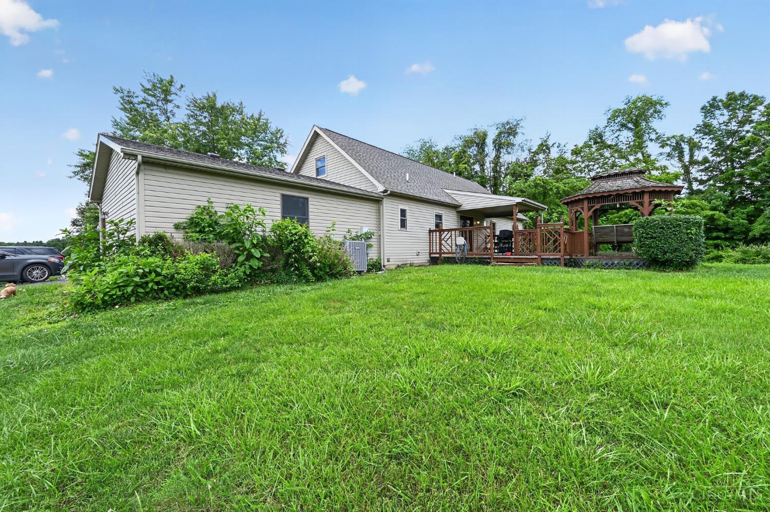 6400 Dunlap Road Hillsboro, OH 45133 - Photo 3 of 27