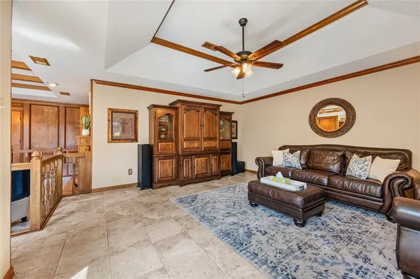 $549,900 | 517 Highland Park Drive, Hurst, TX 76054