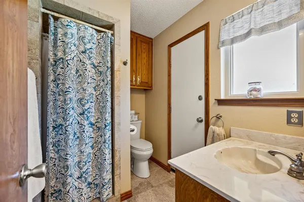 $549,900 | 517 Highland Park Drive, Hurst, TX 76054