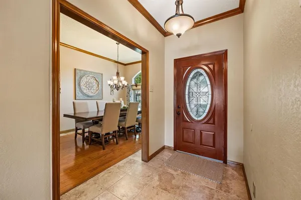 $549,900 | 517 Highland Park Drive, Hurst, TX 76054