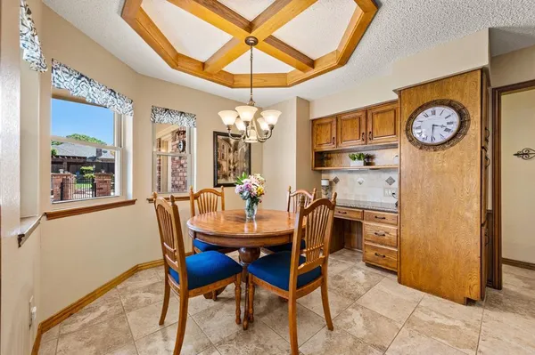 $549,900 | 517 Highland Park Drive, Hurst, TX 76054