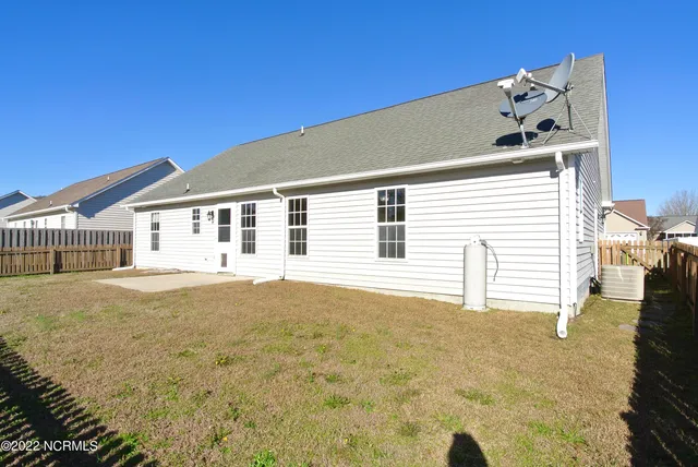 $1,600 | 107 Sellhorn Boulevard, New Bern, NC 28562