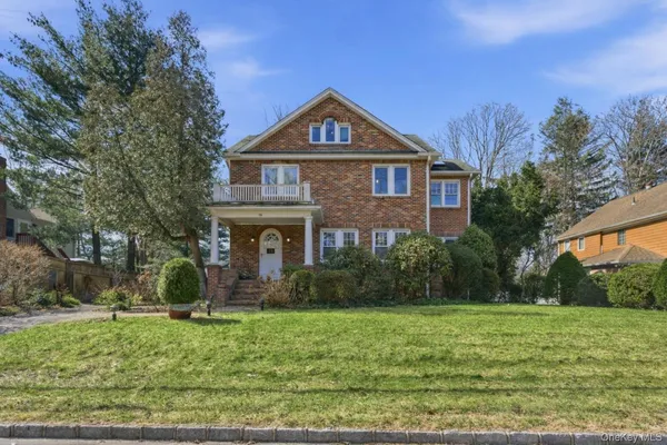 $8,000 | 79 Red Ground Road, Roslyn Heights, NY 11577