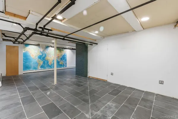 $8,000 | 79 Red Ground Road, Roslyn Heights, NY 11577