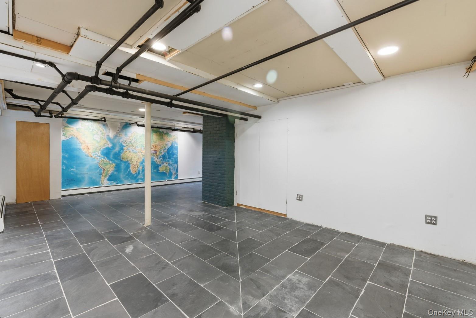 79 Red Ground Road Roslyn Heights, NY 11577 - Photo 19 of 28