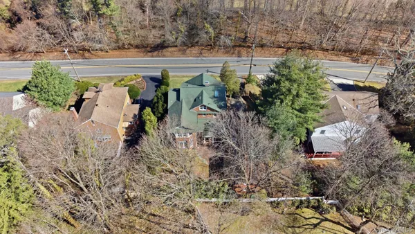 $8,000 | 79 Red Ground Road, Roslyn Heights, NY 11577