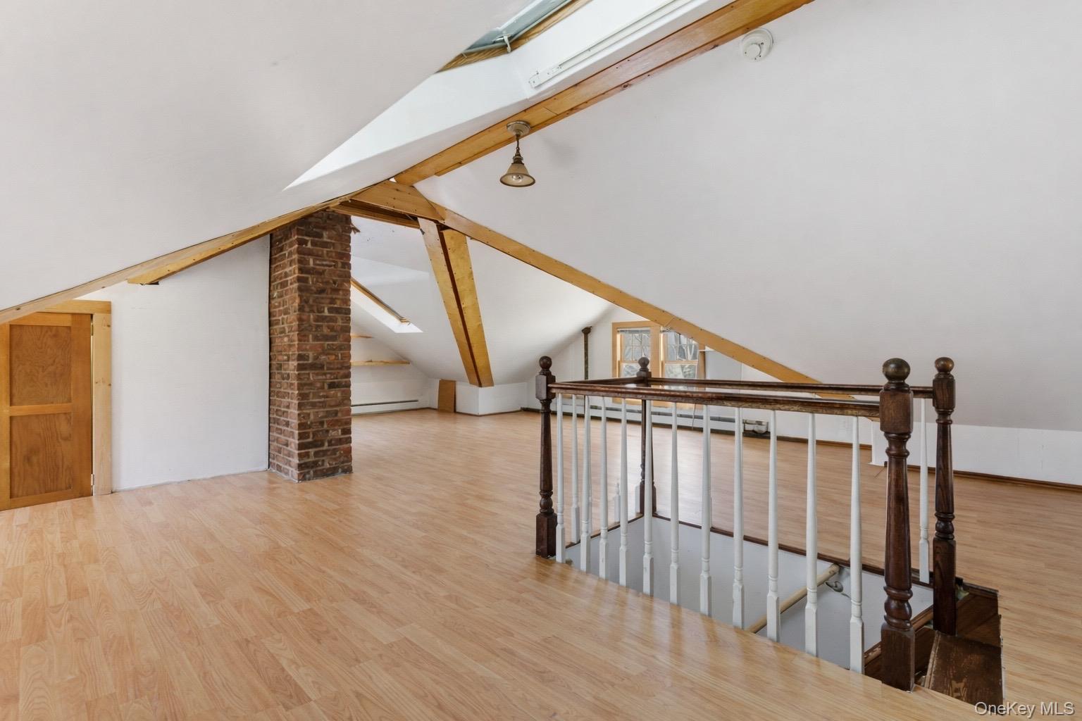 79 Red Ground Road Roslyn Heights, NY 11577 - Photo 23 of 28