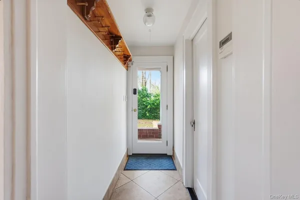 $8,000 | 79 Red Ground Road, Roslyn Heights, NY 11577