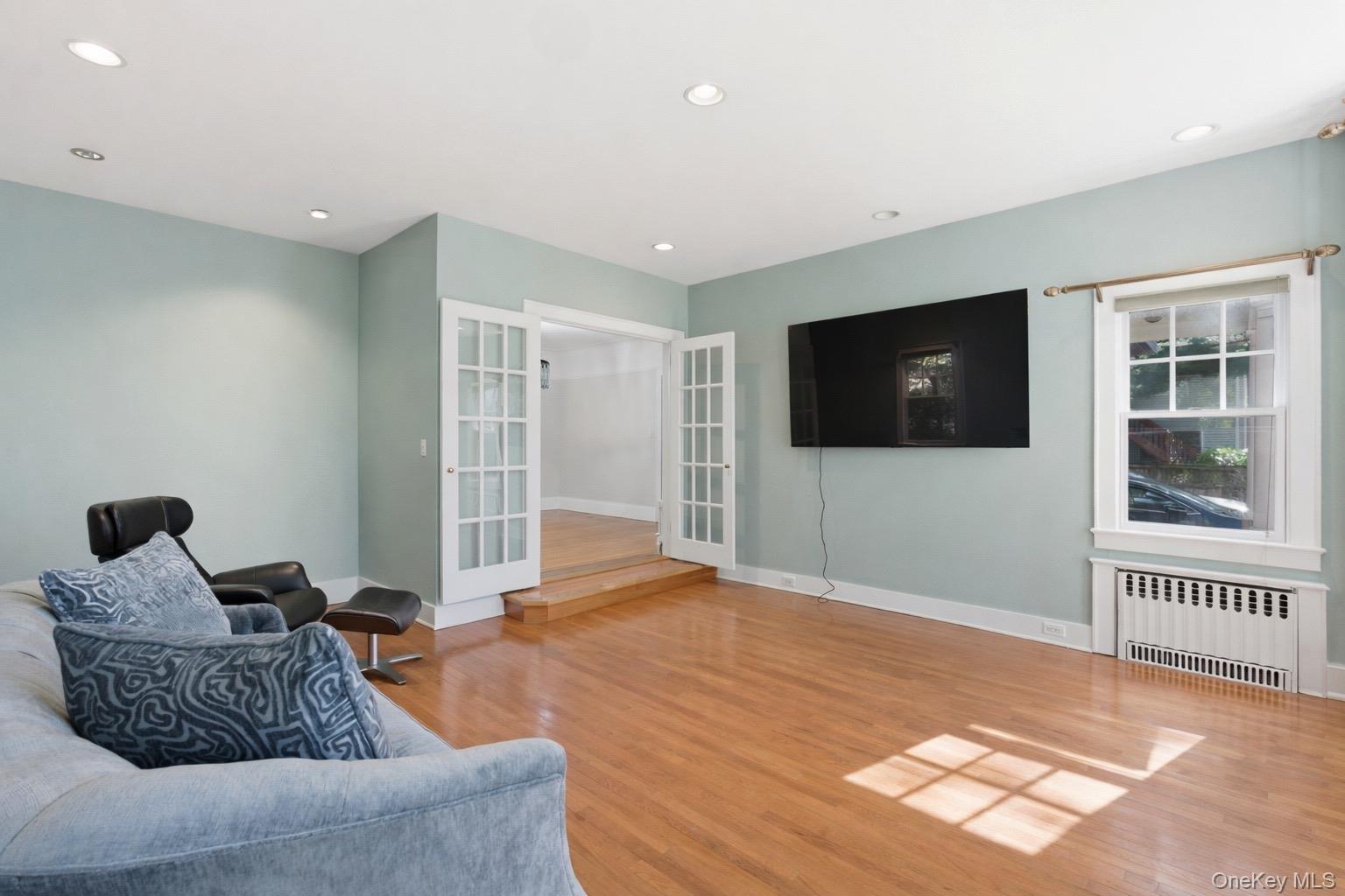 79 Red Ground Road Roslyn Heights, NY 11577 - Photo 9 of 28