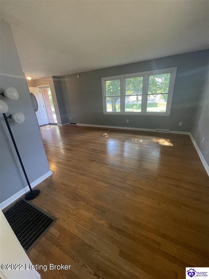 1216 Old State Road Brandenburg, KY 40108 - Photo 19 of 45 1251105-18