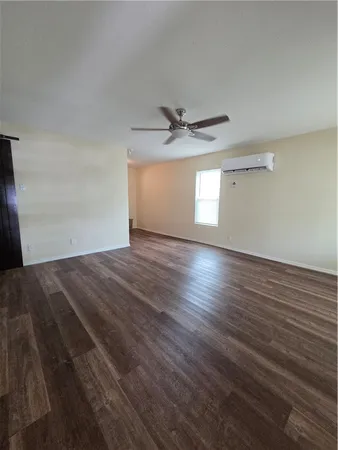 $1,050 | 12137 County Road 1232, Sinton, TX 78387