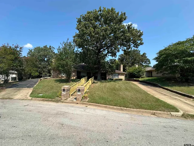 a view of outdoor space with garden