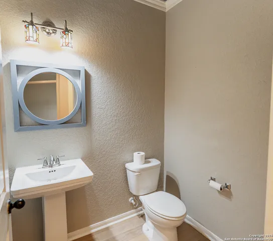 $2,500 | 2203 Muuga Manor, San Antonio, TX 78251