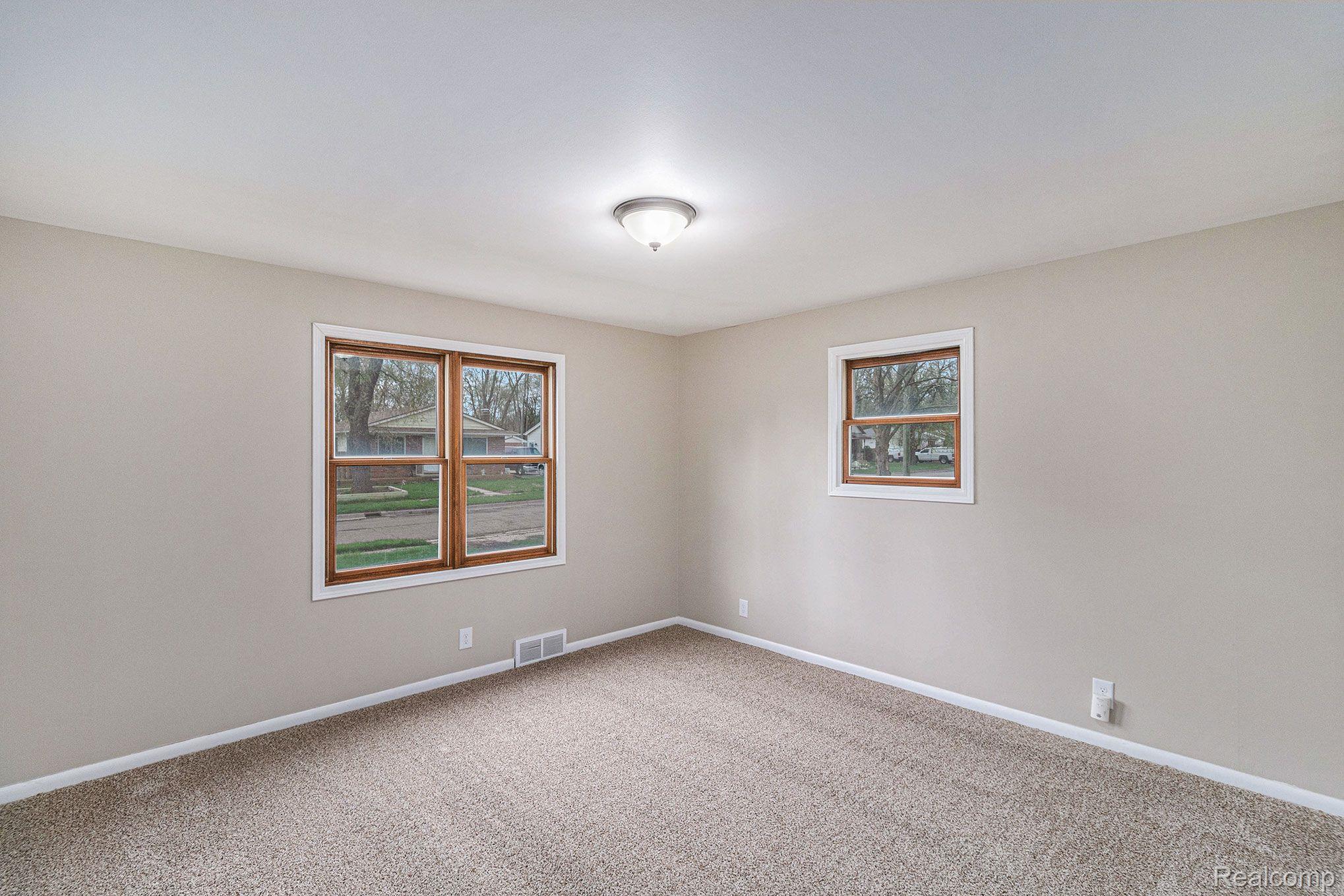307 Ewell Street Romeo, MI 48065 - Photo 12 of 26 Gallery Image 12