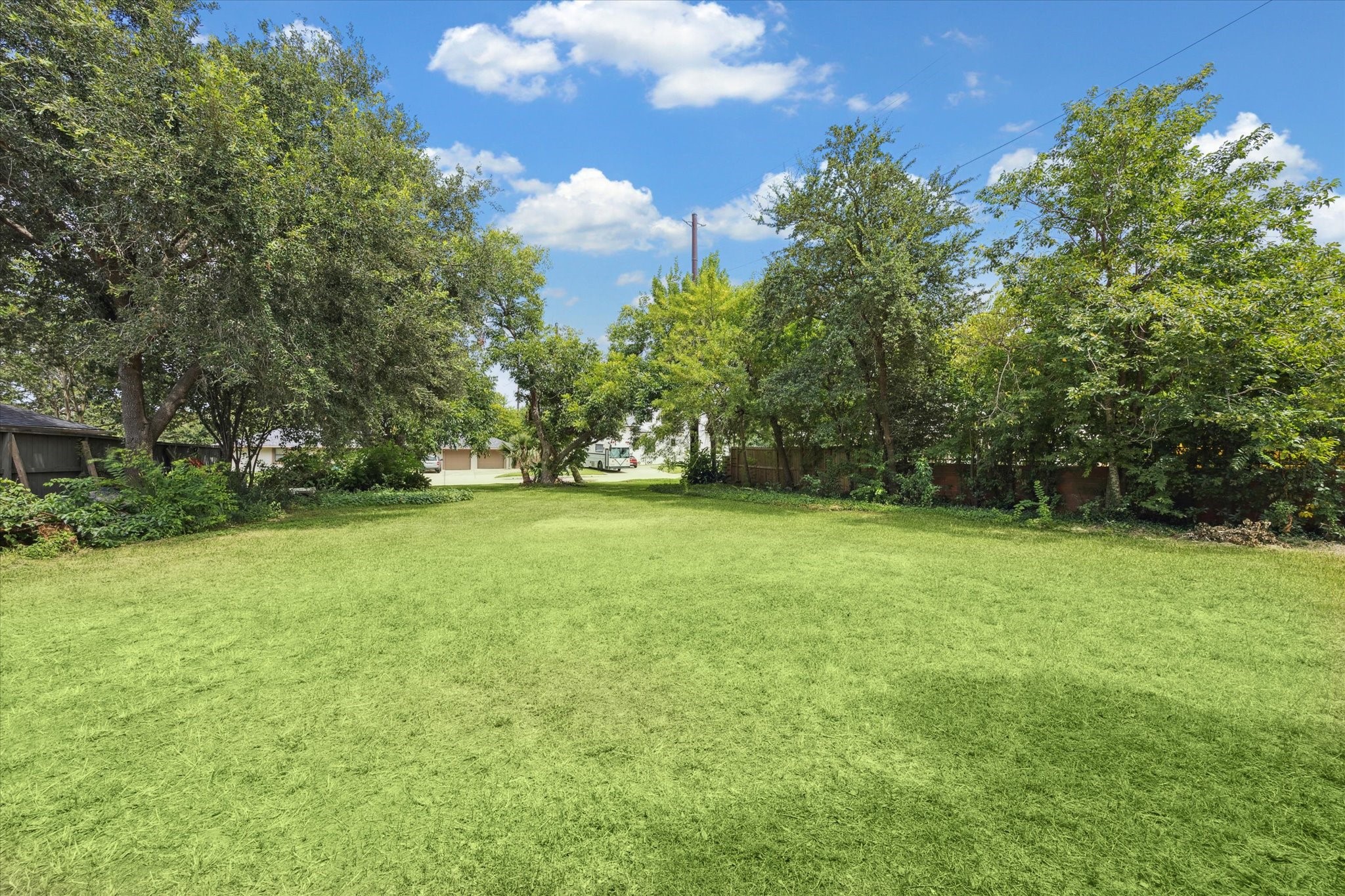 8606 Linkpass Lane Houston, TX 77025 - Photo 2 of 4 a view of yard with green space