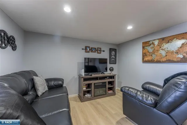 $399,900 | 8335 Boulder Ridge Road, Cook, MN 55723