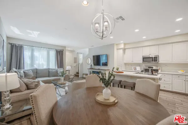 $725,000 | 2464 Blossom Ridge Court, Unit 2, Simi Valley, CA 93063