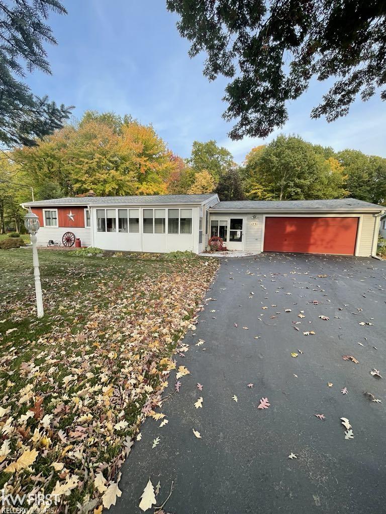 1231 Elms Road Flint, MI 48532 - Photo 1 of 30