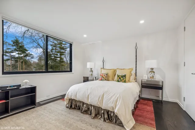 $3,930,000 | 808 Prairie Road, Glencoe, IL 60022