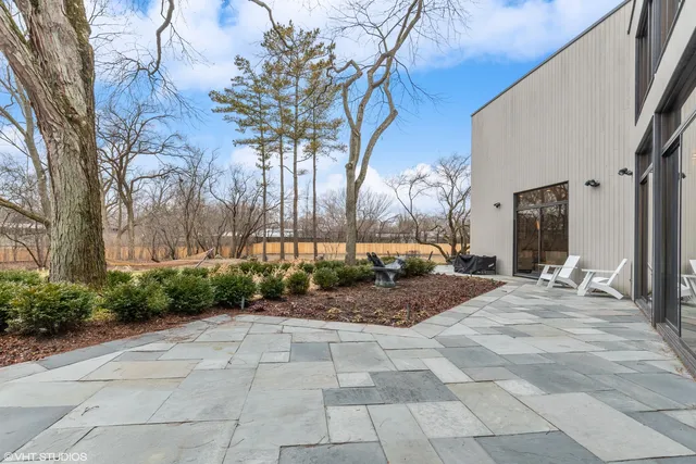 $3,930,000 | 808 Prairie Road, Glencoe, IL 60022