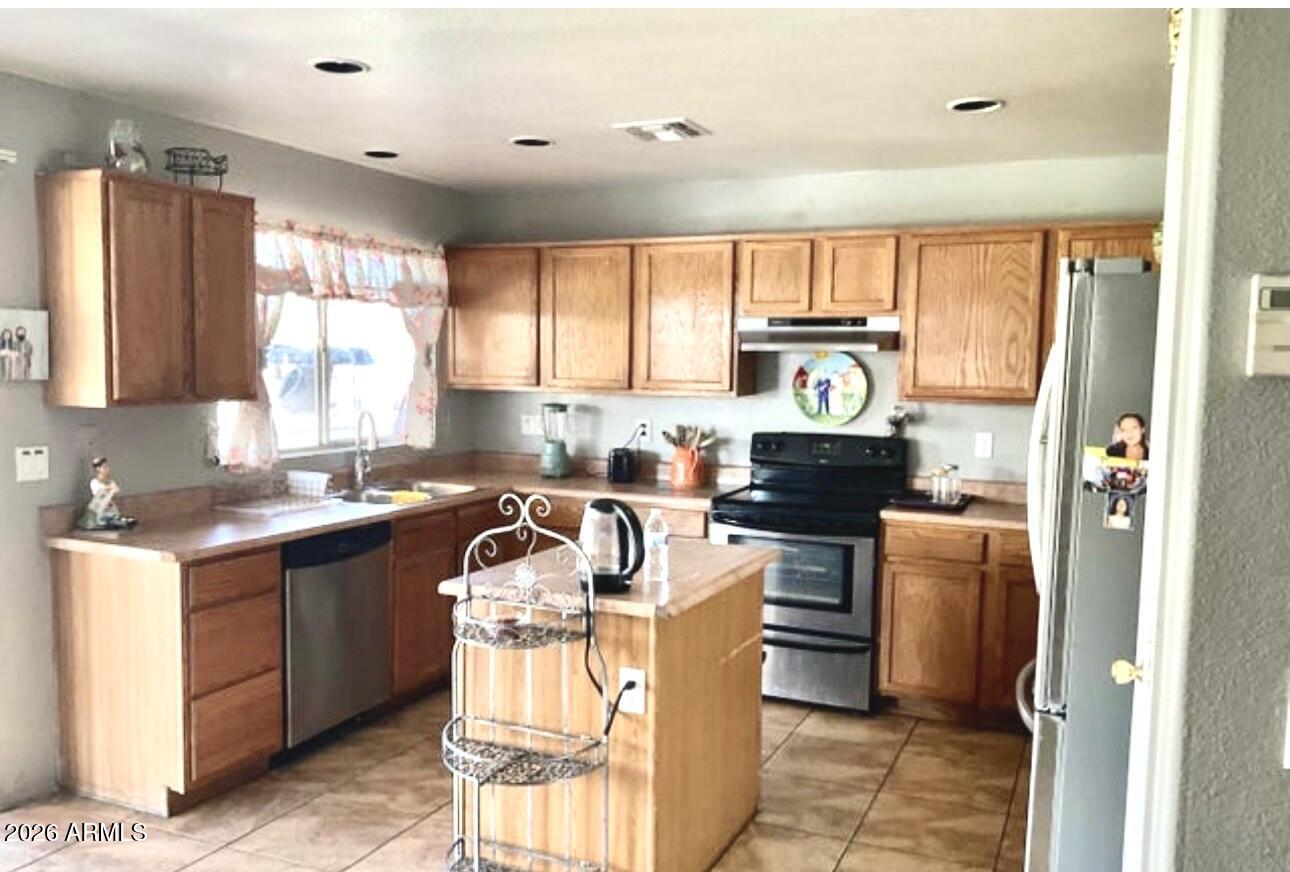 8565 West Monte Vista Road Phoenix, AZ 85037 - Photo 6 of 22 IMG_8338