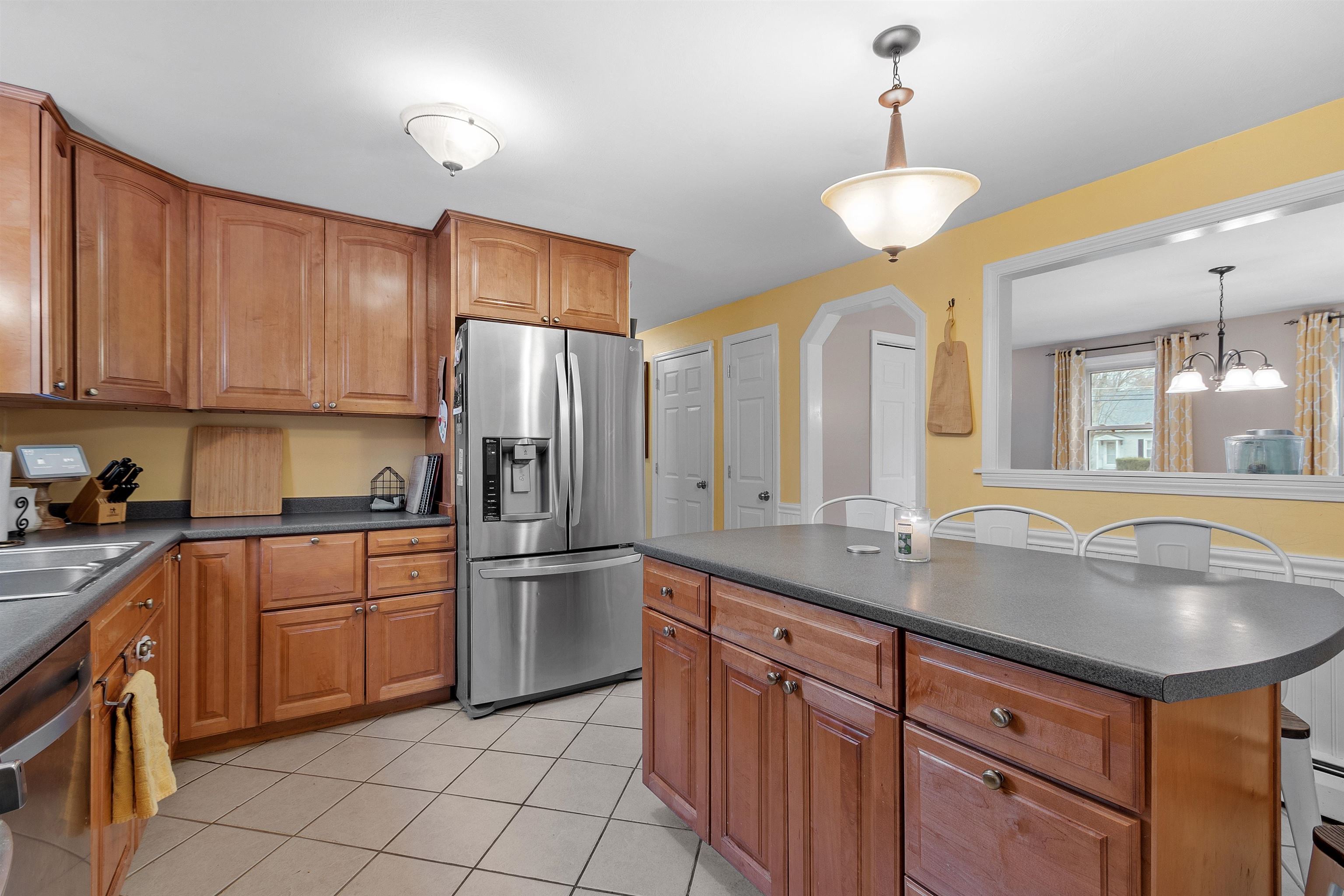 72 Patten Road Merrimack, NH 03054 - Photo 3 of 39 Gallery Image 3