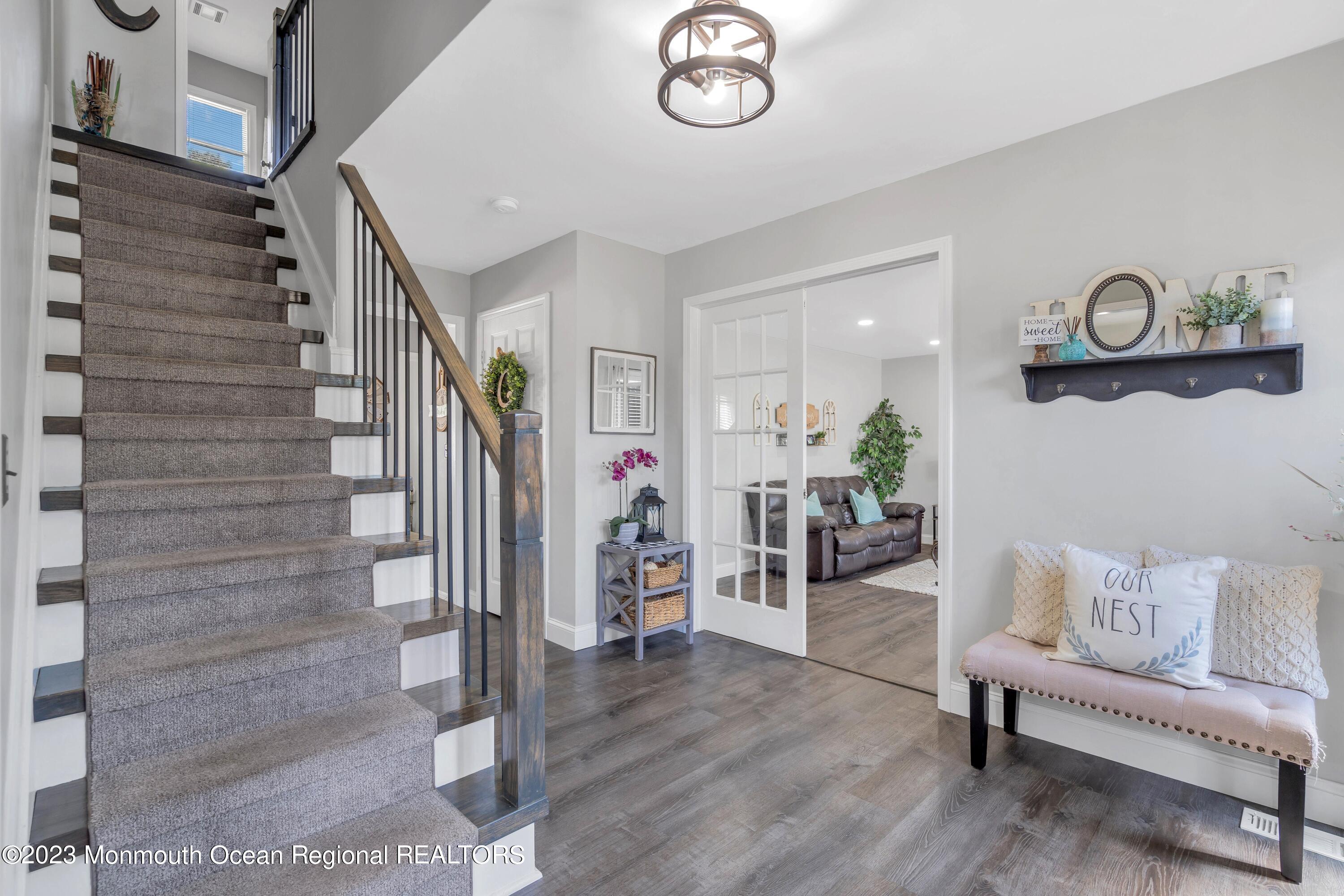34 Friendship Road Howell, NJ 07731 - Photo 4 of 55 Foyer Views