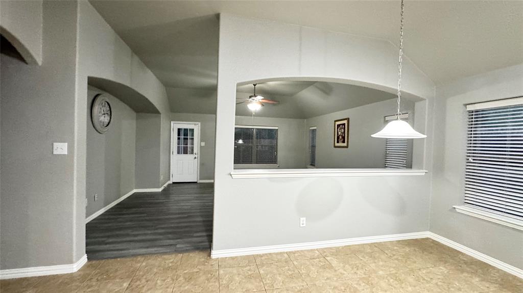 6440 Parkstone Way Dallas, TX 75249 - Photo 12 of 19 Gallery Image 12
