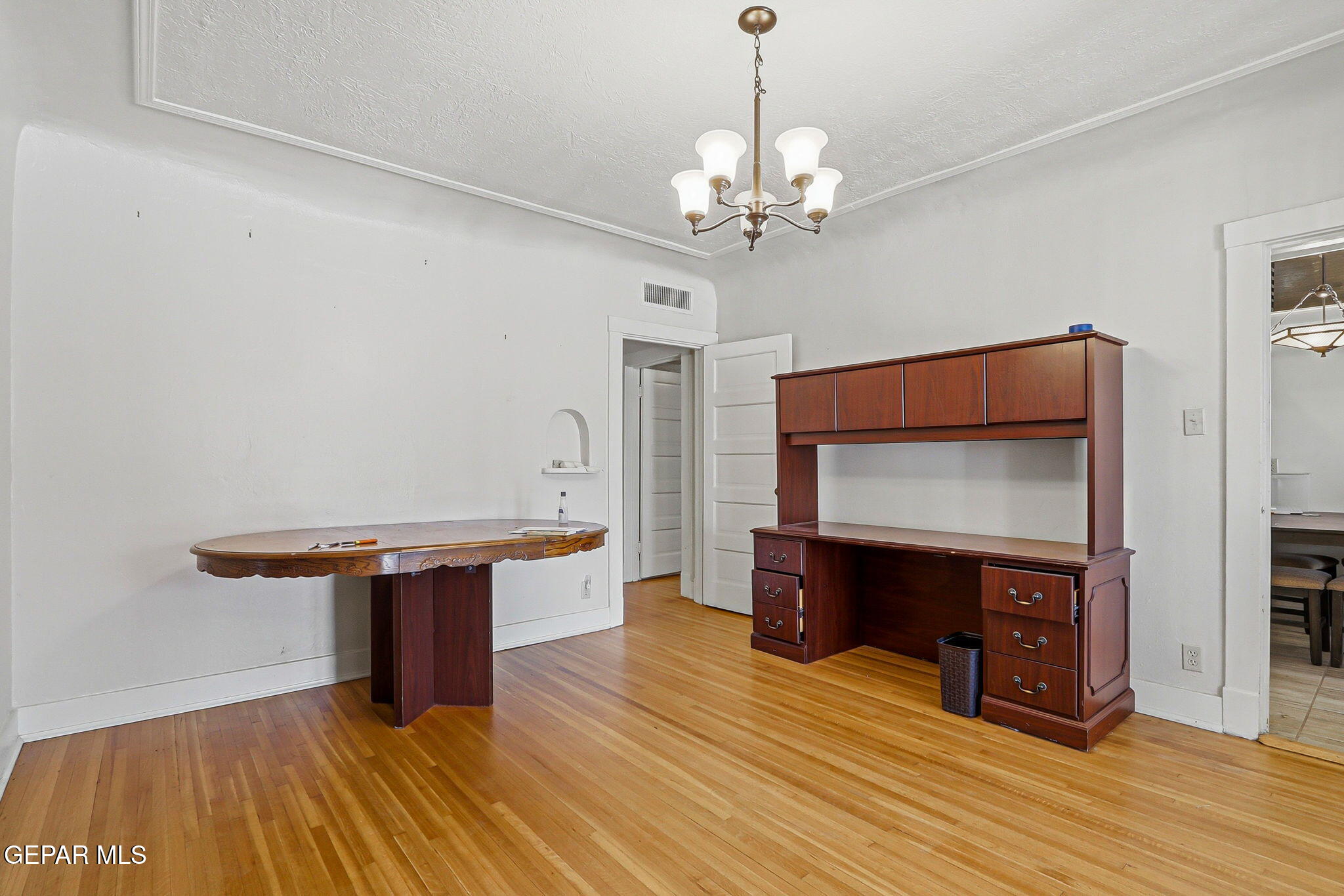 510 Mockingbird Road El Paso, TX 79907 - Photo 9 of 62 33-web-or-mls-IMG_5247