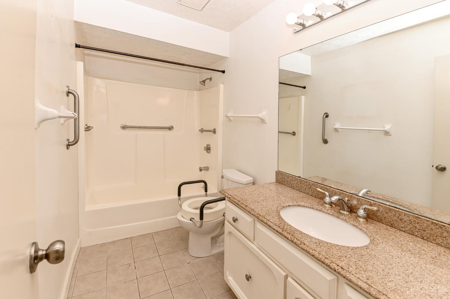 8022 Timbertree Way West Chester, OH 45069 - Photo 35 of 57