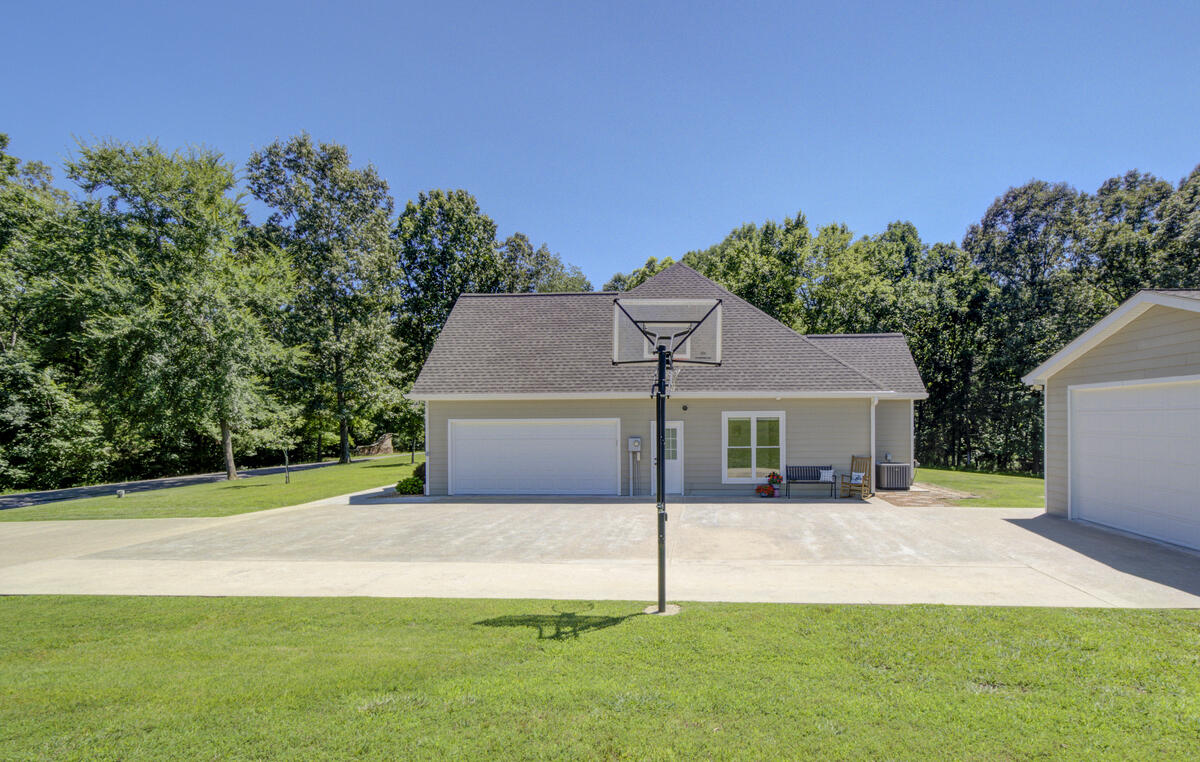 3276 Kirk Ridge Road Murray, KY 42071 - Photo 10 of 33 GarageSide0194