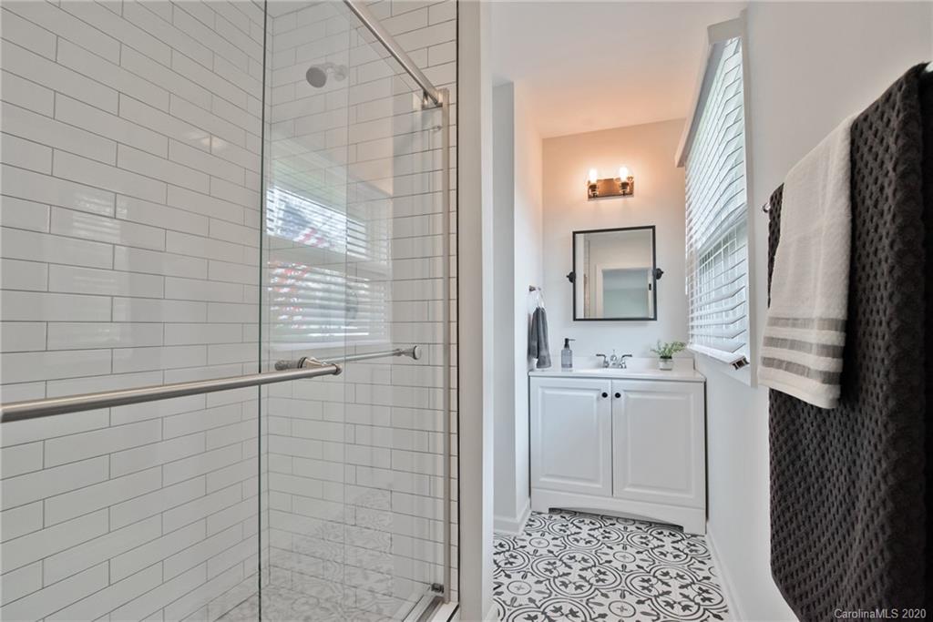 715 Aintree Road Charlotte, NC 28215 - Photo 18 of 25 Gallery Image 18