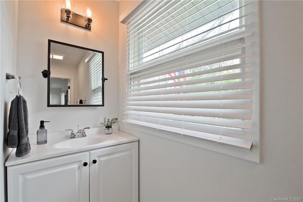 715 Aintree Road Charlotte, NC 28215 - Photo 19 of 25 Gallery Image 19