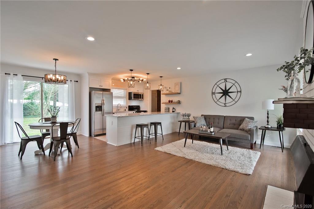 715 Aintree Road Charlotte, NC 28215 - Photo 3 of 25 Gallery Image 3