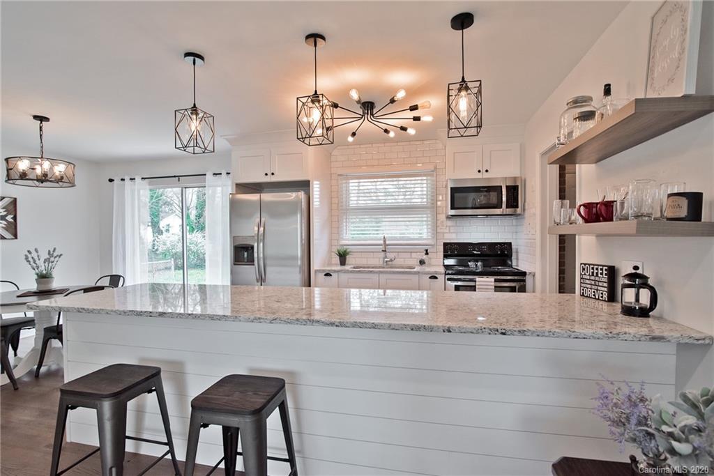 715 Aintree Road Charlotte, NC 28215 - Photo 7 of 25 Gallery Image 7