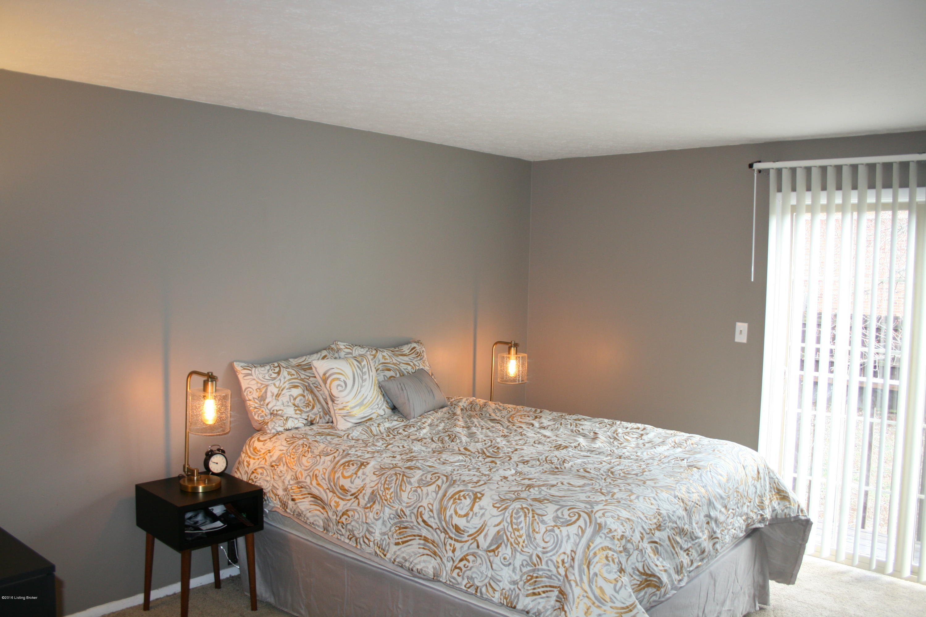 2929 Winterhaven Road Louisville, KY 40220 - Photo 9 of 33 winterhaven-11