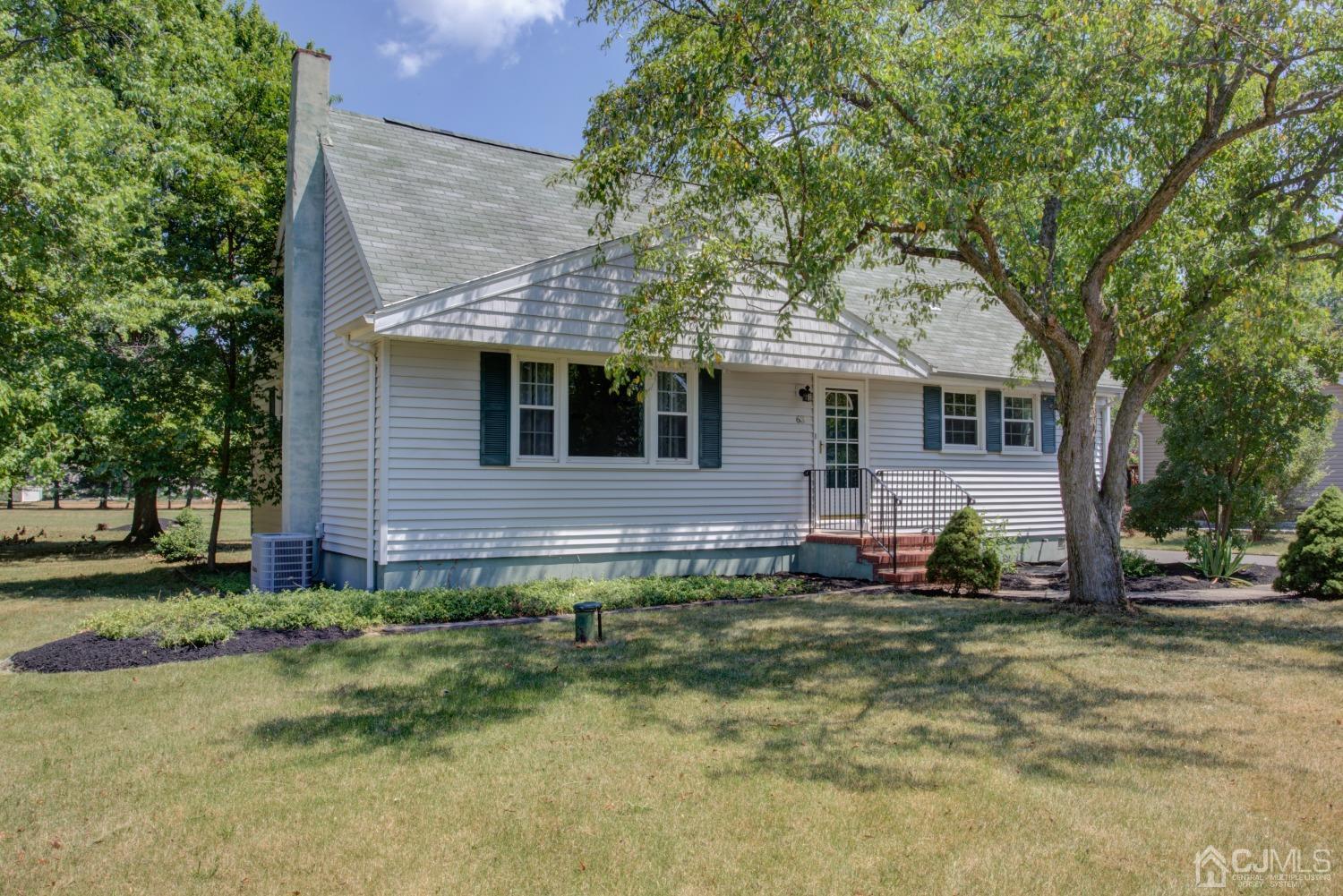 63 Hamilton Road Hillsborough, NJ 08844 - Photo 14 of 43 Gallery Image 14