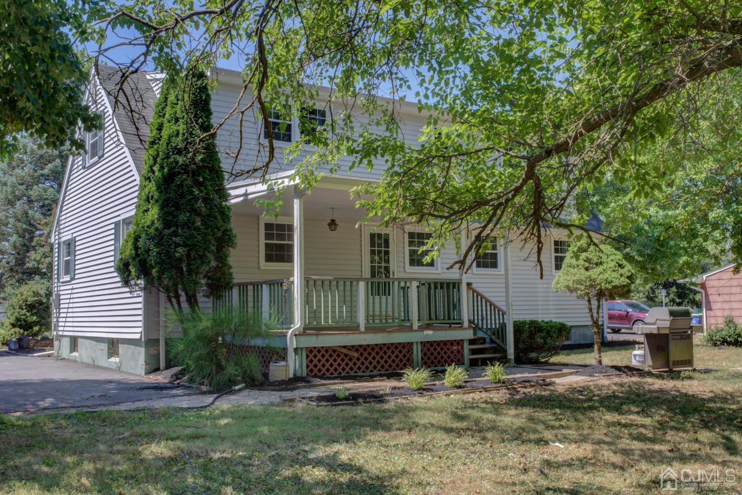63 Hamilton Road Hillsborough, NJ 08844 - Photo 15 of 43 Gallery Image 15
