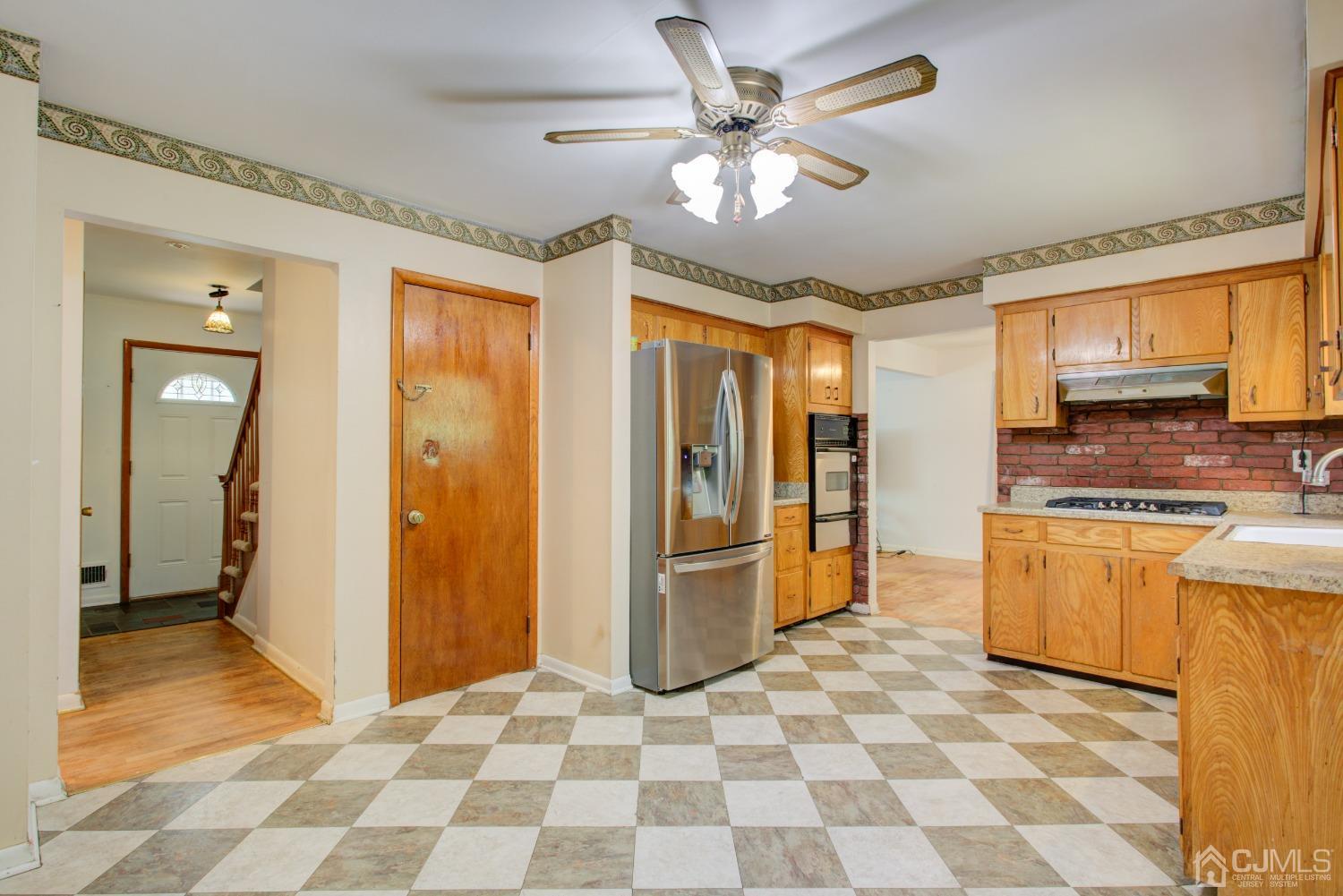 63 Hamilton Road Hillsborough, NJ 08844 - Photo 16 of 43 Gallery Image 16