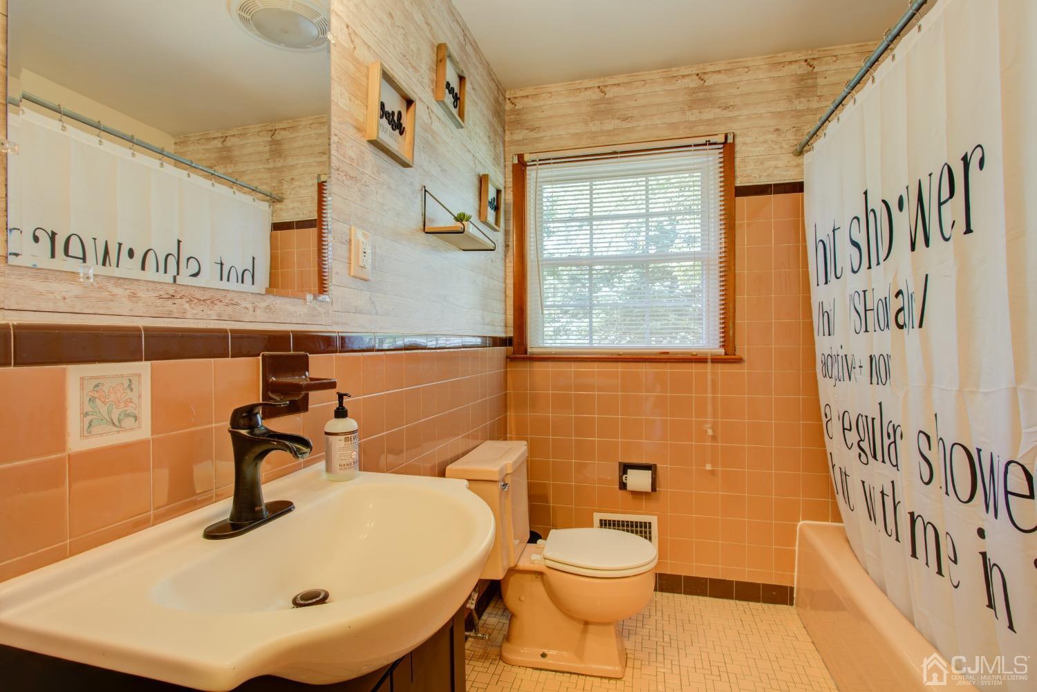 63 Hamilton Road Hillsborough, NJ 08844 - Photo 25 of 43 Gallery Image 25